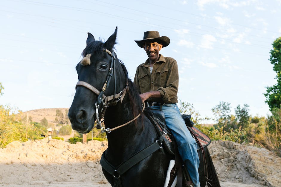 wie heißt das pferd von yakari_2